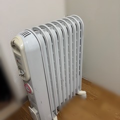 デロンギ オイルヒーター（VENTOシリーズ）ジャンク品】現状渡し