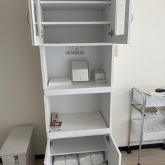 キャビネット　棚の画像