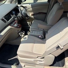 最終値下げ  アイシス 4WD エアロ　ナビ　フリップダウン付きの画像