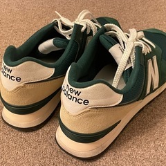 [ほぼ未使用]ニューバランスクラシック574(緑、28.0cmほど)[値下げ交渉可能]の画像