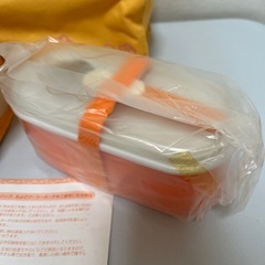 ランチボックス(保冷
ポーチ付き)の画像