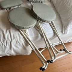 折りたたみイス二脚セットの画像