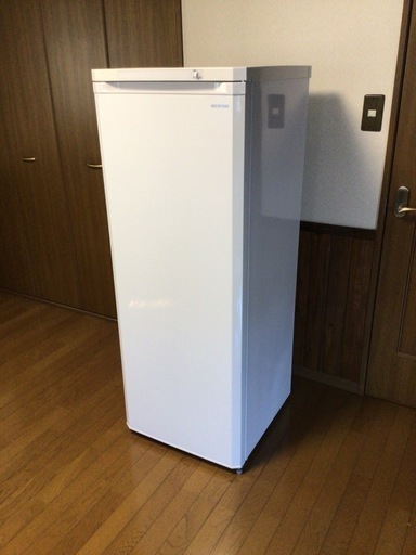 (取引中)大型冷凍庫(175L)