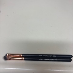 SIXPLUS ベースメイクブラシの画像