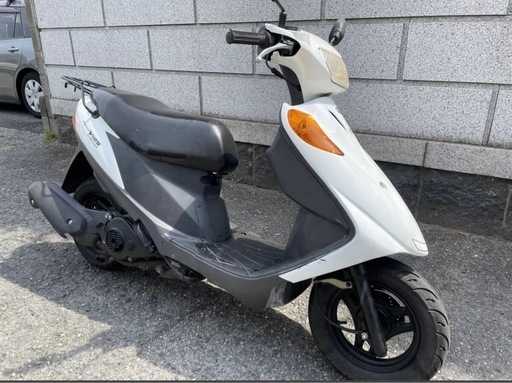 スズキV125G 白色