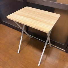 折りたたみ机