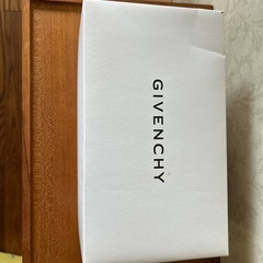 GIVENCHY ペアランチセットの画像