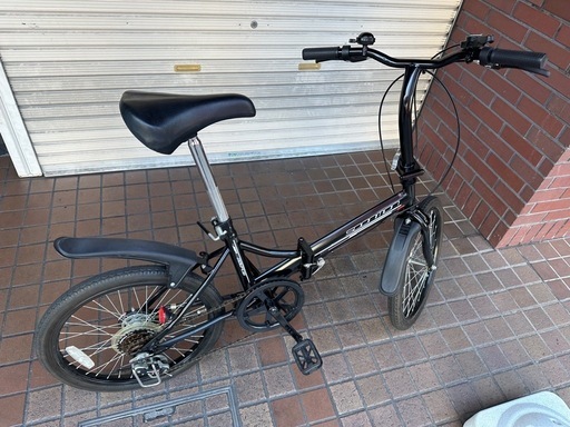 世界的に有名な ☆美品☆20インチ外装6段変速フェンダー付き折り畳み自転車 自転車本体