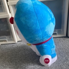 歩くドラえもんの画像