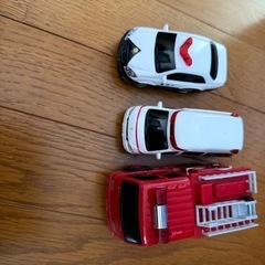ミニカー　消防車　パトカ救急車の画像