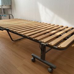折り畳み式パイプベッドシングルサイズ