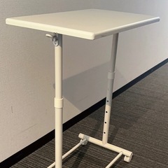 昇降式ミニテーブル　キャスター付の画像