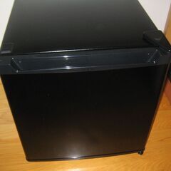 使用頻度少　1ドア冷蔵庫　46L　PRC-D051D-B　新品に...