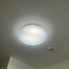 【美品✨】東芝 LEDシーリングライト NLEHC06000💡リモコン付き／6畳用の画像
