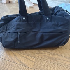ボストンバックタイヤ付きの画像