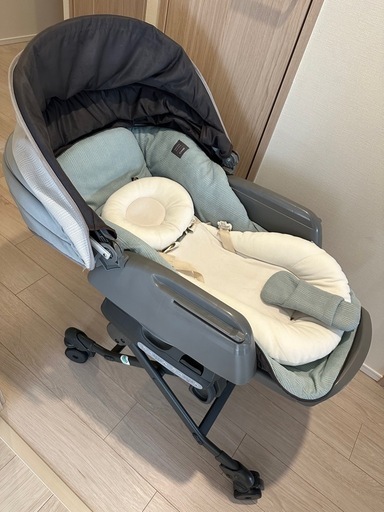 Combi コンビ ホワイトレーベル ネムリラ AUTO SWING BEDi Long
