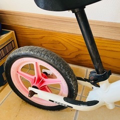 ストライダー　キックバイク　足けりバイク　自転車　二輪車　足蹴りの画像