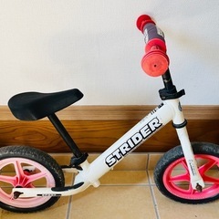 ストライダー　キックバイク　足けりバイク　自転車　二輪車　足蹴りの画像