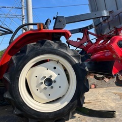 ヤンマートラクターの画像