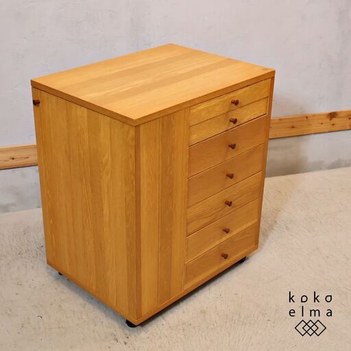 スタジオ・アルファから発売されていた佐々木敏光がデザインを手掛けた、稀少なセ・シュットシリーズのキッチンワゴンです。オーク材の杢目を活かしたシンプルながらも洗練されたデザインのワゴン♪