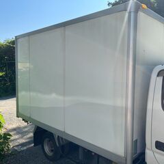 福岡発　1.5tアルミコンテナ　シャッター扉　鍵有り　バイク倉庫　その他多数コンテナ有、値下げ交渉有、株式会社南商会の画像