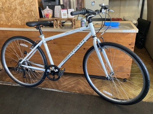 【後輪チューブ新品！】6段変速　700×35cクロスバイク　ホワイト