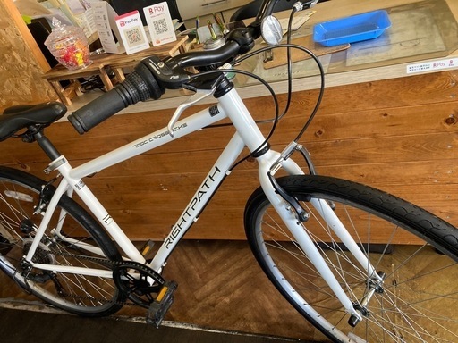 【後輪チューブ新品！】6段変速　700×35cクロスバイク　ホワイト