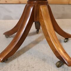 THE CONRAN SHOP(コンランショップ)取扱い、フランスの高級家具メーカー STARBAY(スターベイ)のローズウッド キャプテンチェア。重厚感のあるクラシックなデザインはデスクチェアにもの画像