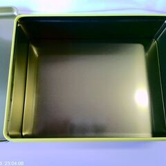 くいだおれ太郎サブレの外缶です。の画像