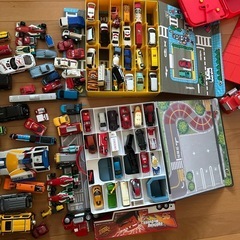 トミカ等車90台以上セットの画像