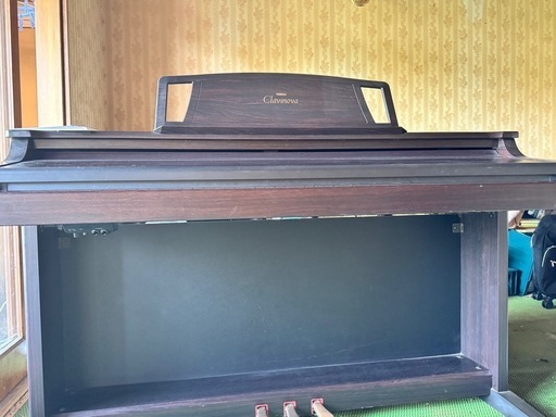 鍵盤楽器、ピアノ YAMAHA Clavinova