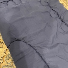 【掛け布団🛏】シングルサイズ／ネイビー／引っ越しのためお譲りします！の画像