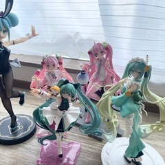フィギュア 初音ミク セーラームーン他
