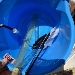 生き物込みの水槽と水槽台などの画像