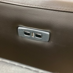 【軽トラ９０分貸し出しサービス】ニトリ　電動リクライニングソファー　の画像