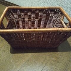 カゴ2つの画像