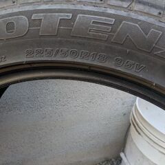 225/50R/18 タイヤ　2本の画像