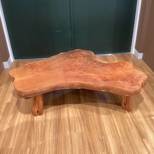 【トレファク神戸南店】1枚木のダイニングテーブルです‼︎
【取りに来られる方限定】