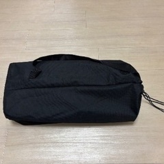 折りたたみ式テーブルの画像