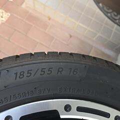 タイヤホイール付きの画像