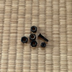 【値下げしました】スケボー用バッグ、ツール、アクスルナット　セットの画像