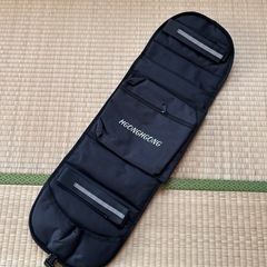 【値下げしました】スケボー用バッグ、ツール、アクスルナット　セットの画像