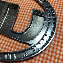 UDトラックス　エンブレムの画像