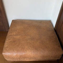 ソファーオットマン　足乗せの画像