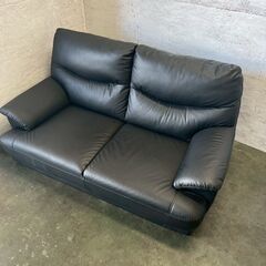 【ジモティ限定特価】合皮レザーソファ 2人掛け ラブソファ 状態良好 レザー ブラック 家具 インテリア Y1784の画像