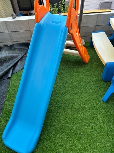 トイザらスの大きい滑り台