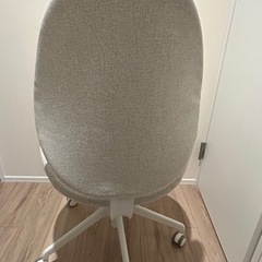 キャスター付き椅子の画像