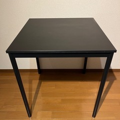 【急募・無料】IKEA サンドスベリ　テーブル