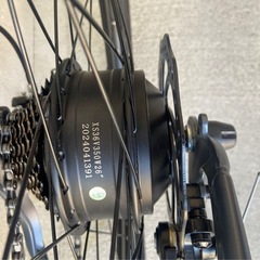 電動アシスト自転車・バッテリー内蔵・21段変速・26インチ 未