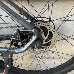 電動アシスト自転車・バッテリー内蔵・21段変速・26インチ 未